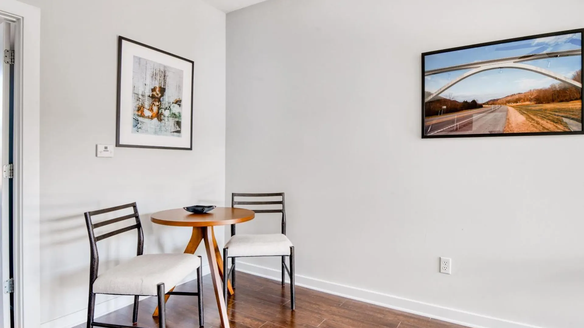 Cozysuites Music Row Bold 1Br W Free Parking Nashville Lägenhet