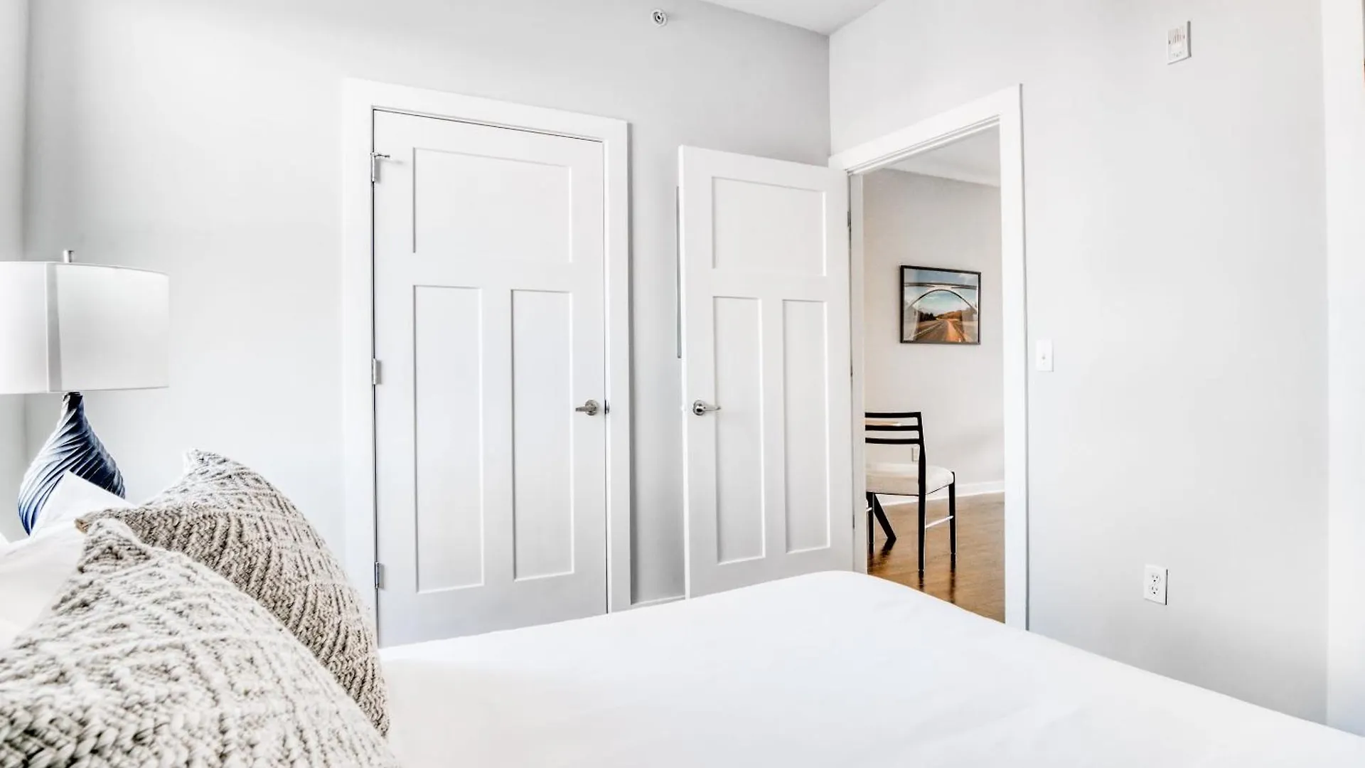 Cozysuites Music Row Bold 1Br W Free Parking Nashville Lägenhet