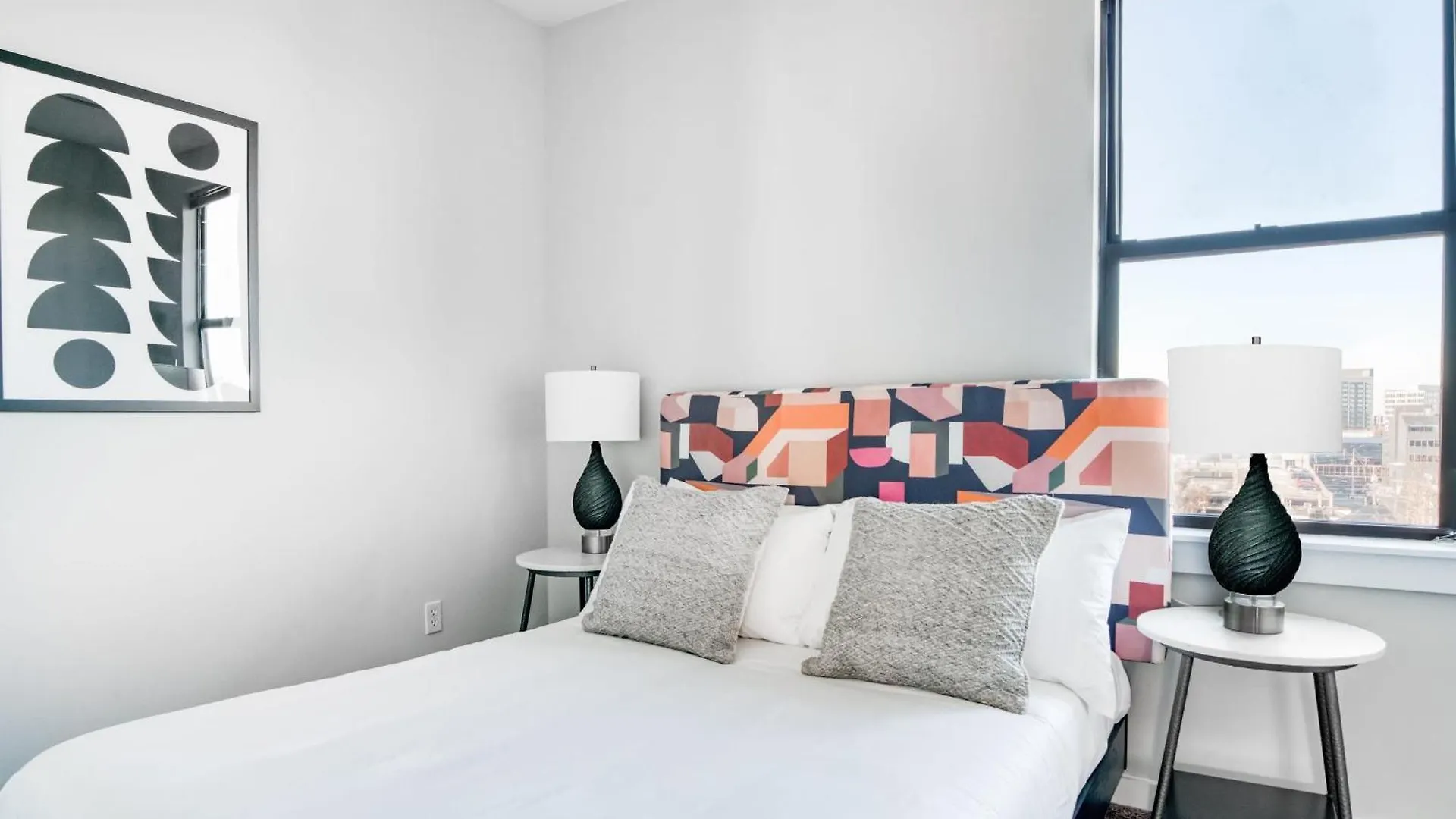 Cozysuites Music Row Bold 1Br W Free Parking Nashville 0*,  USA
